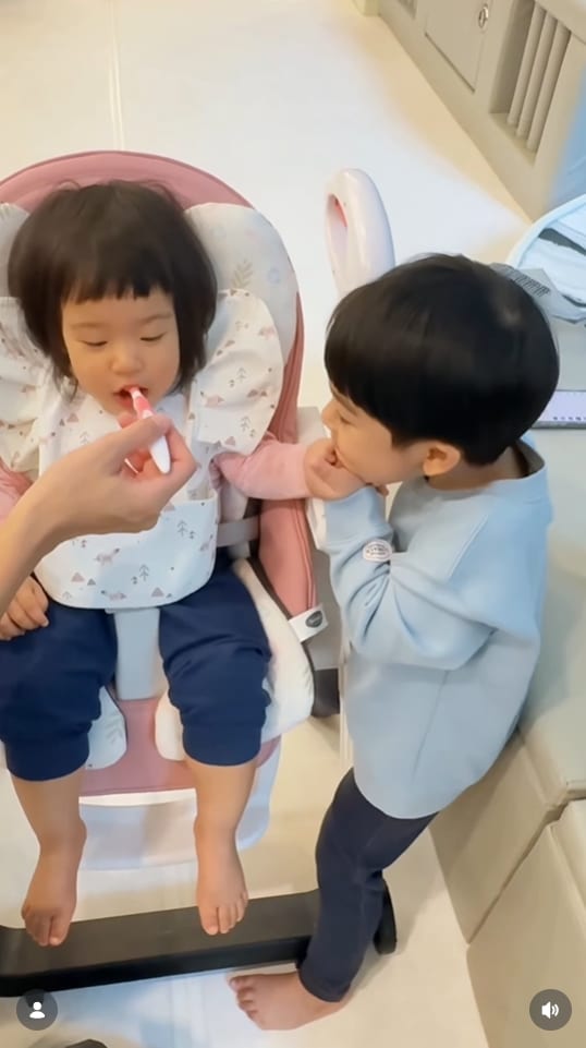 จุ๋ย วรัทยา