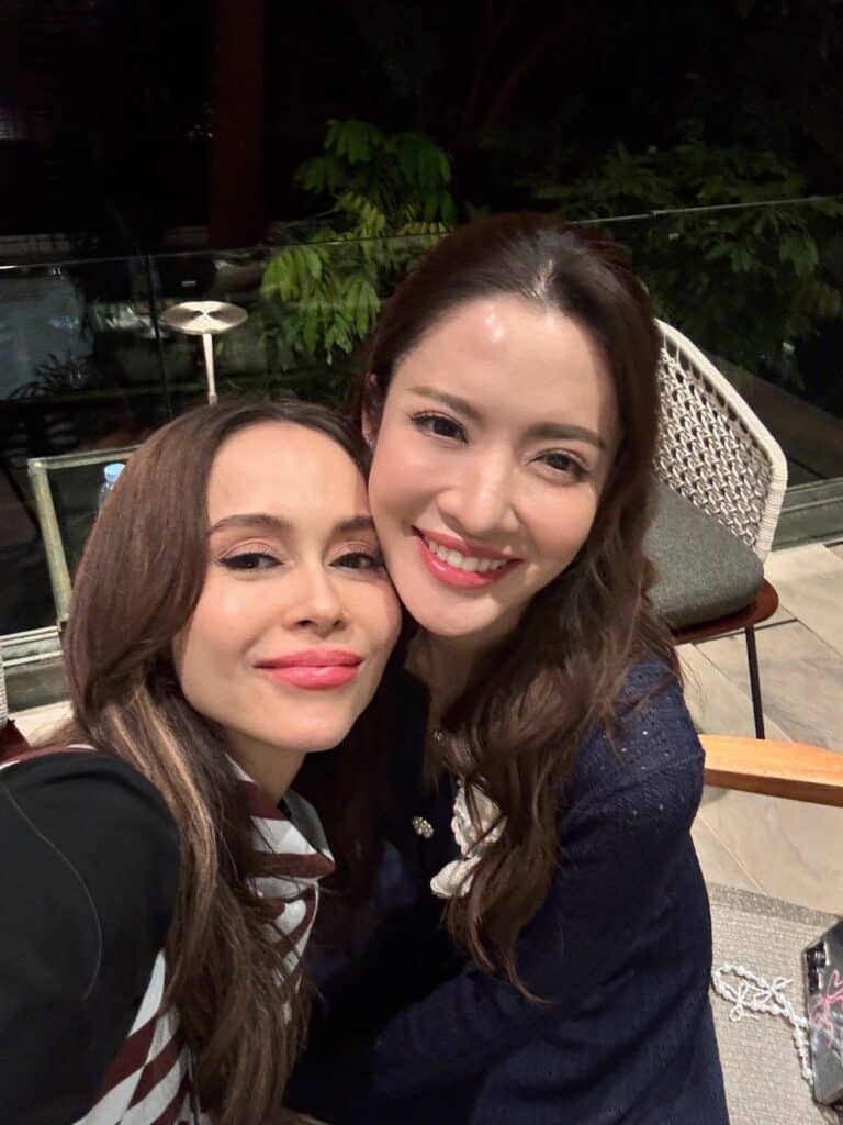 นัท มีเรีย