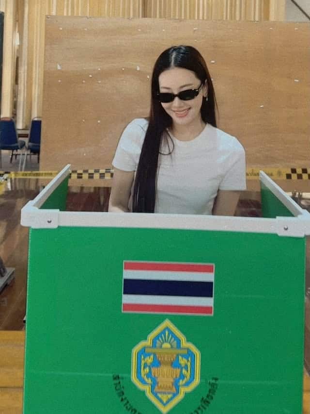 นุ่น วรนุช