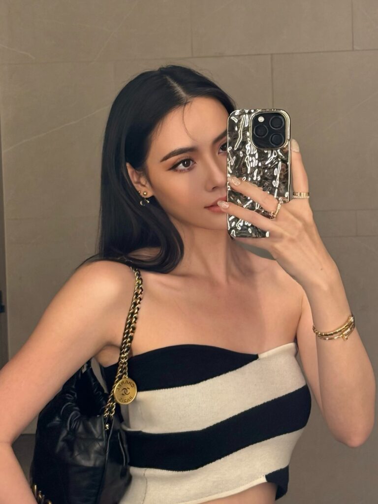 มุกดา
