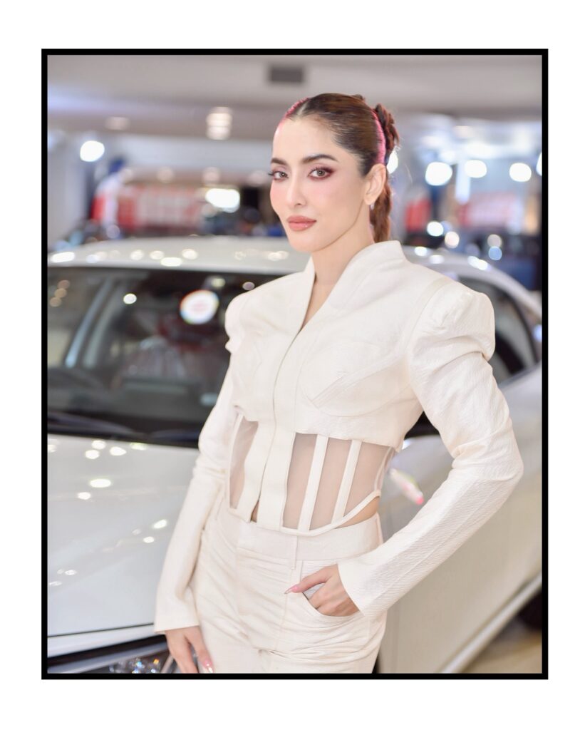พิ้งกี้ สาวิกา