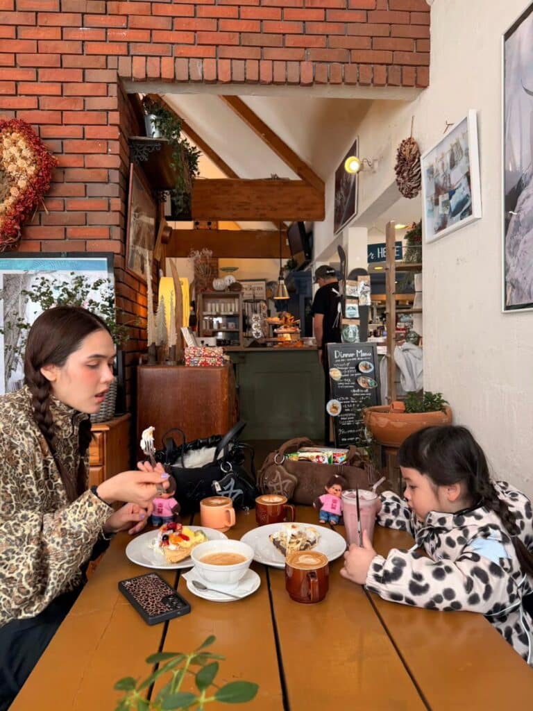 ชมพู่
