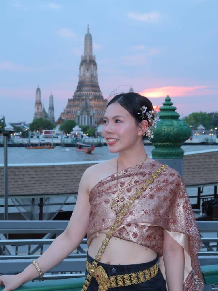 น้องพลอย บัณฑิตา