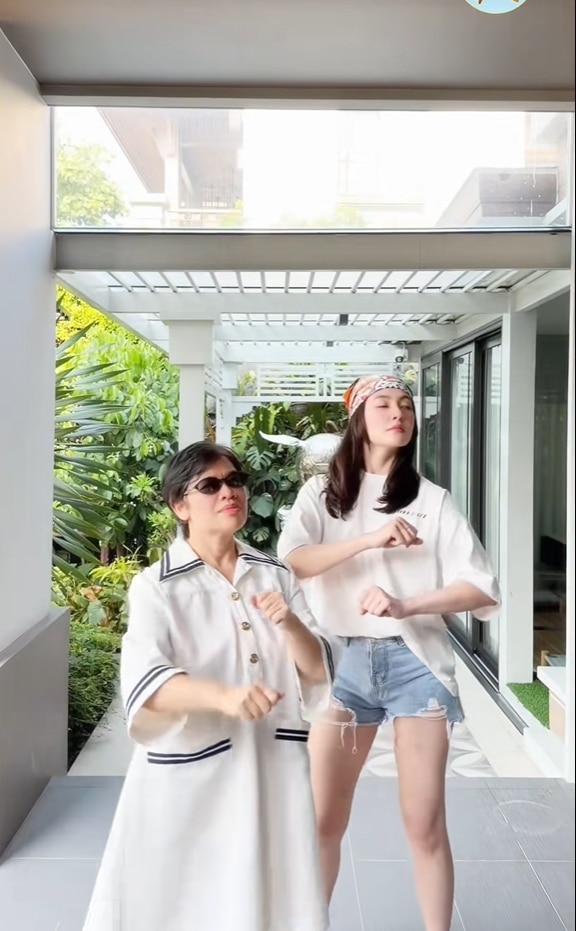 เบลล่า
