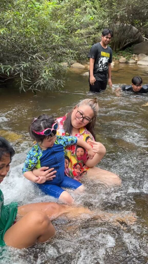 ชมพู่ อารยา