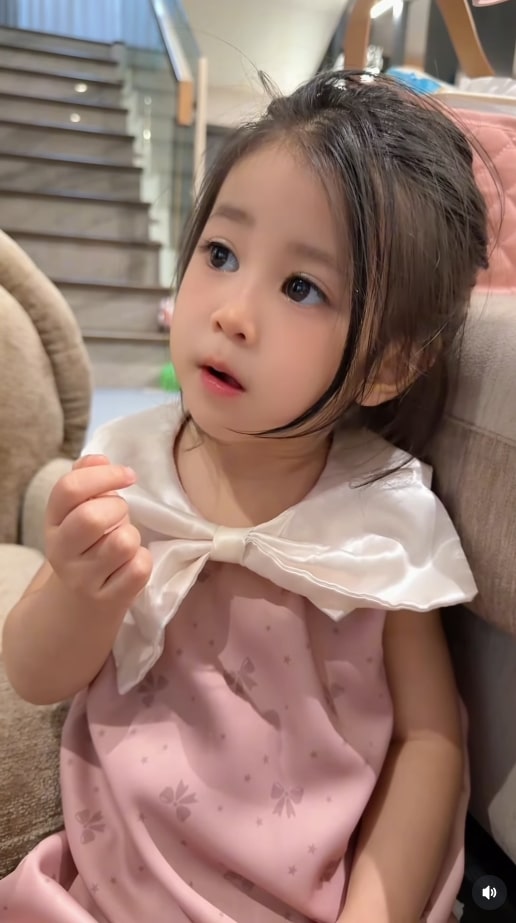 น้องพราวตะวัน