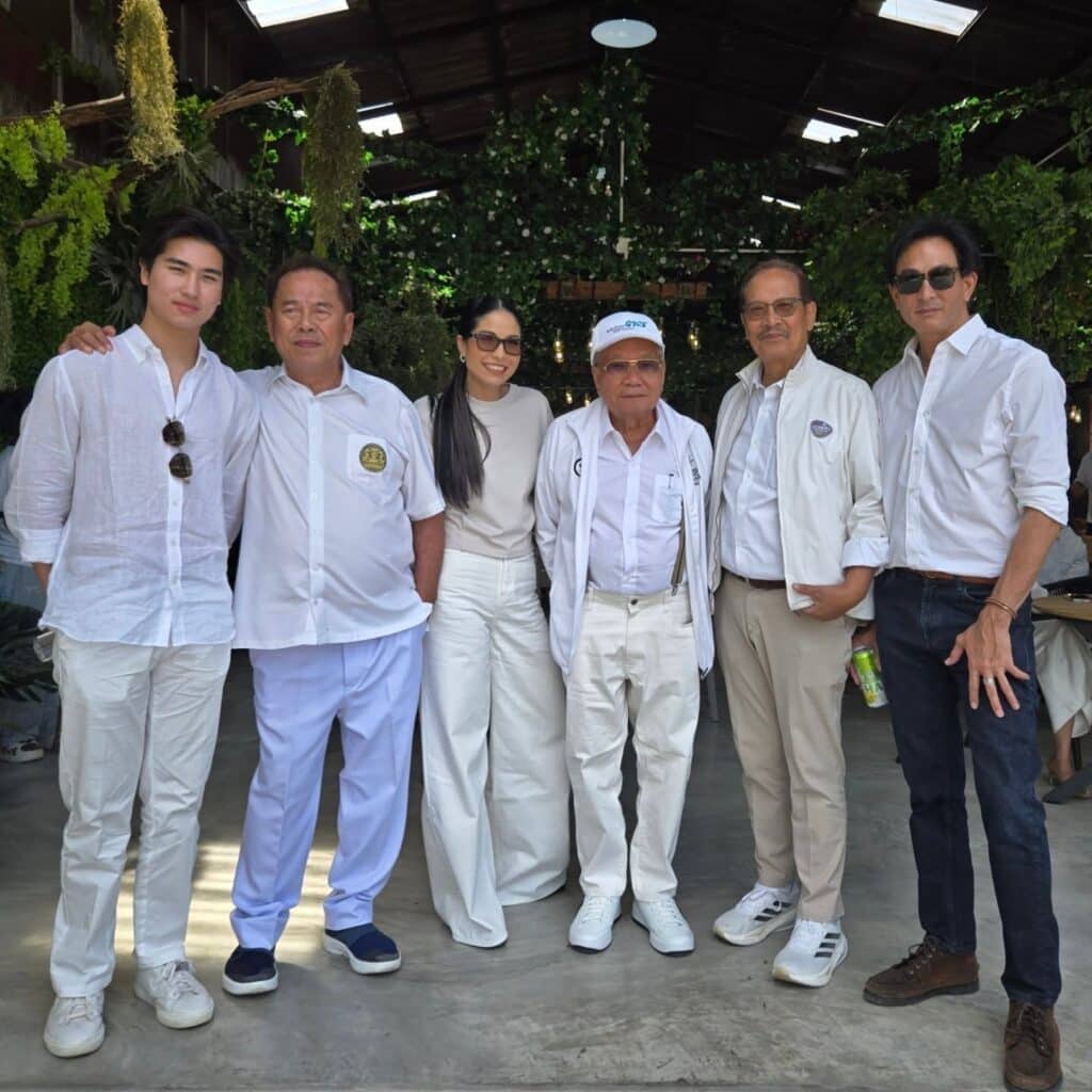 พีท ทองเจือ