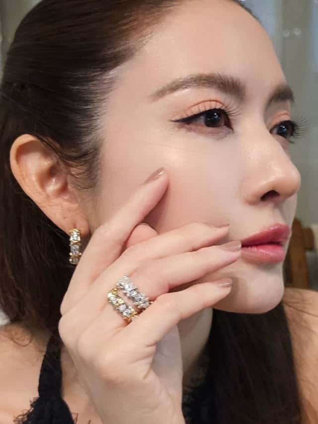 แอฟ ทักษอร