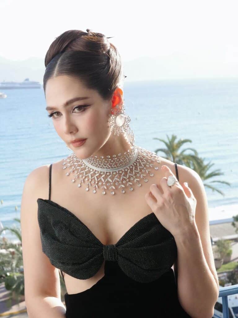 ชมพู่ อารยา