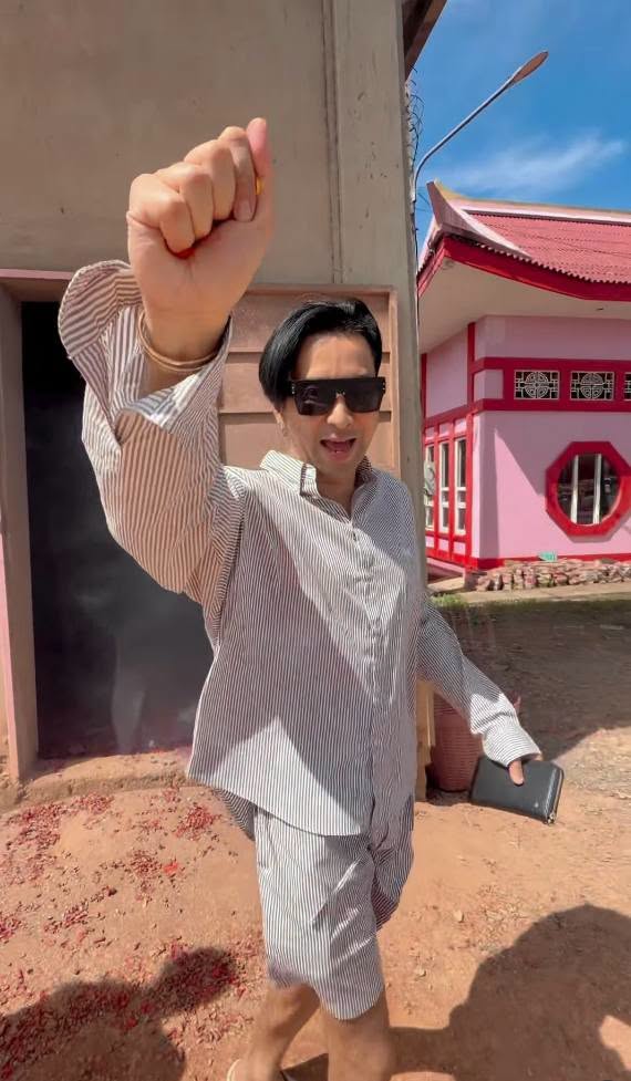 เลขหางประทัดบอล เชิญยิ้ม