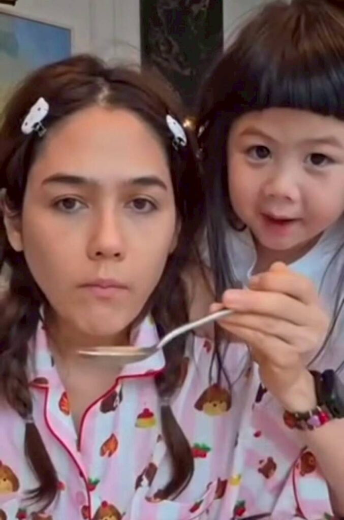 แม่ชม