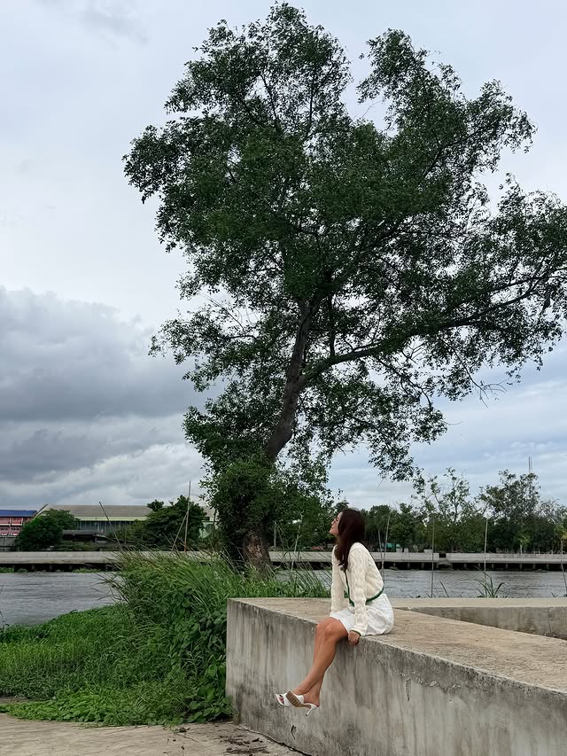 แอน ทองประสม