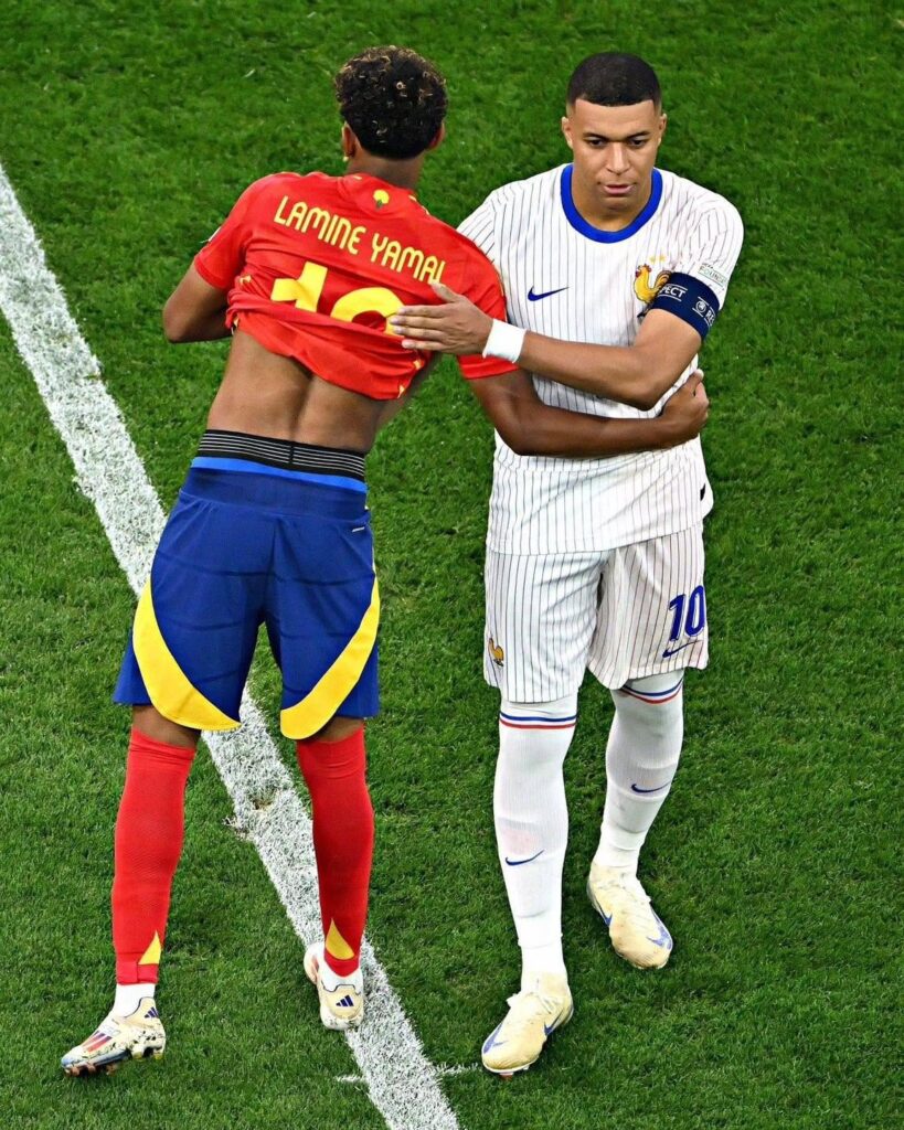 เอ็มบัปเป้ VS ยามาล