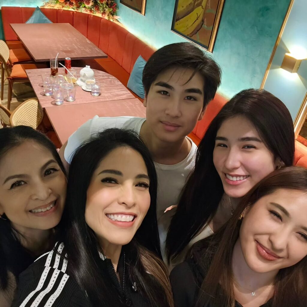 พีท ทองเจือ