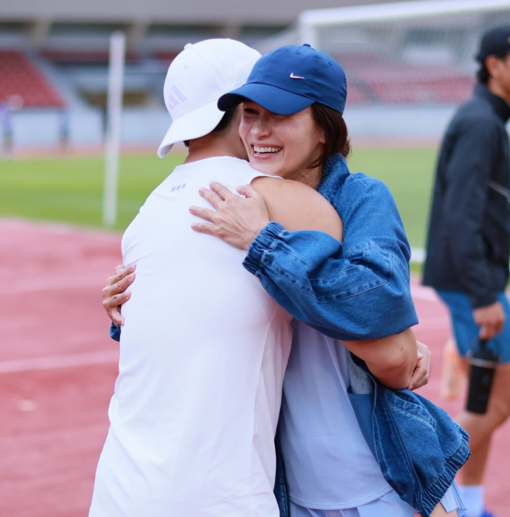 อั้ม อธิชาติ