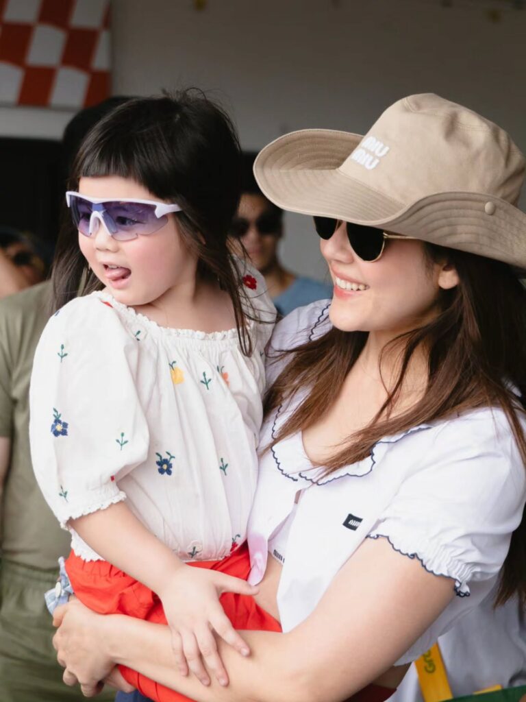 แม่ชม