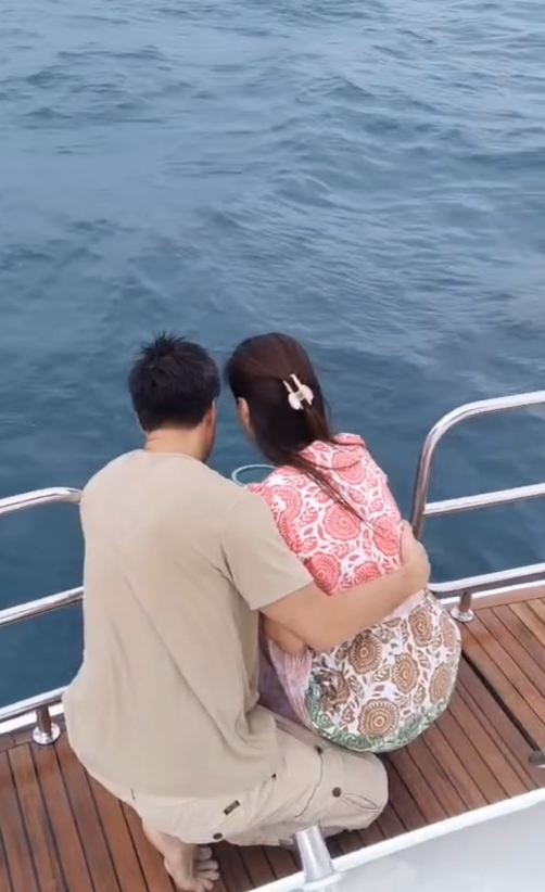 เก๋ ชลลดา