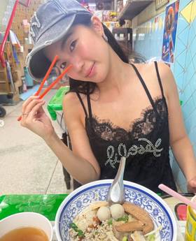 ก้อย อรัชพร
