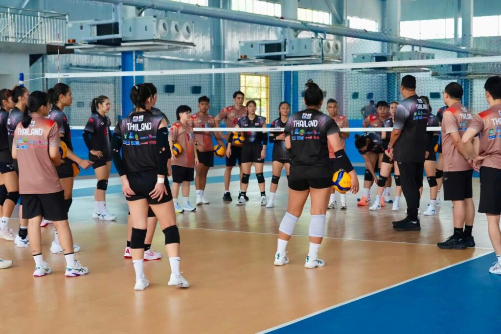 นักตบสาวไทย
