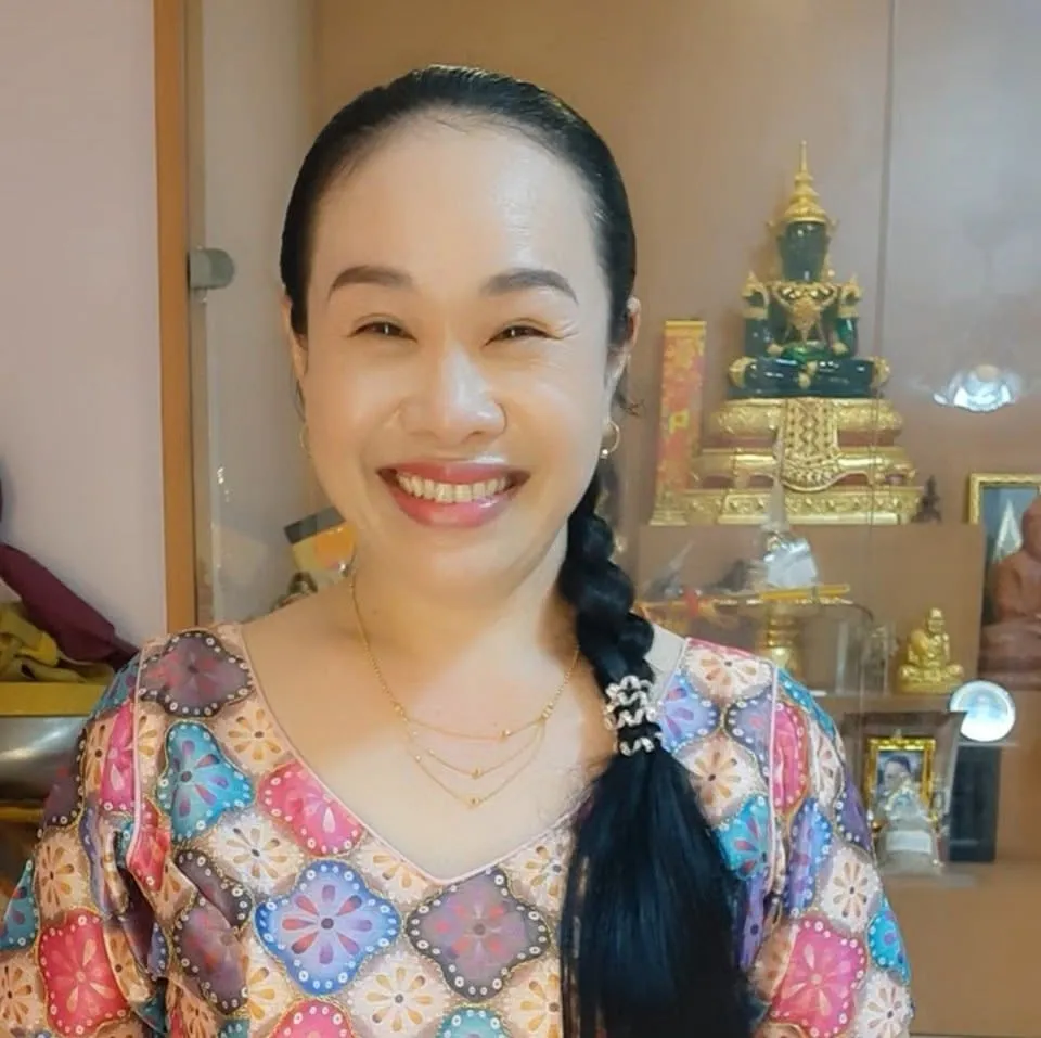 หน่อย อุ่นเรือน