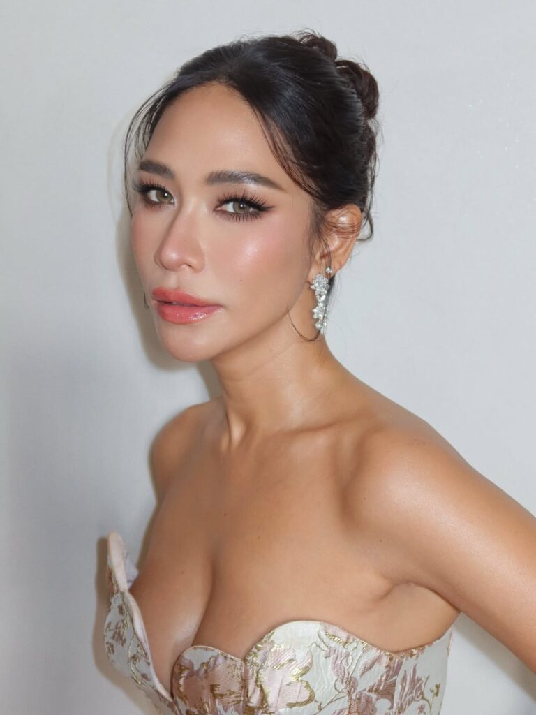 พลอย เฌอมาลย์