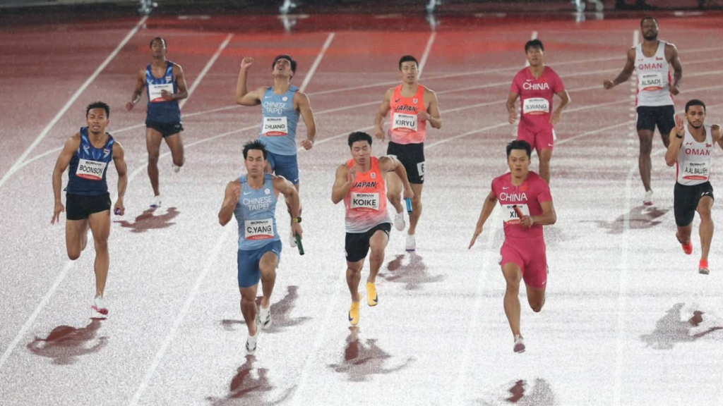ผลัดผสม 4x100 เมตร