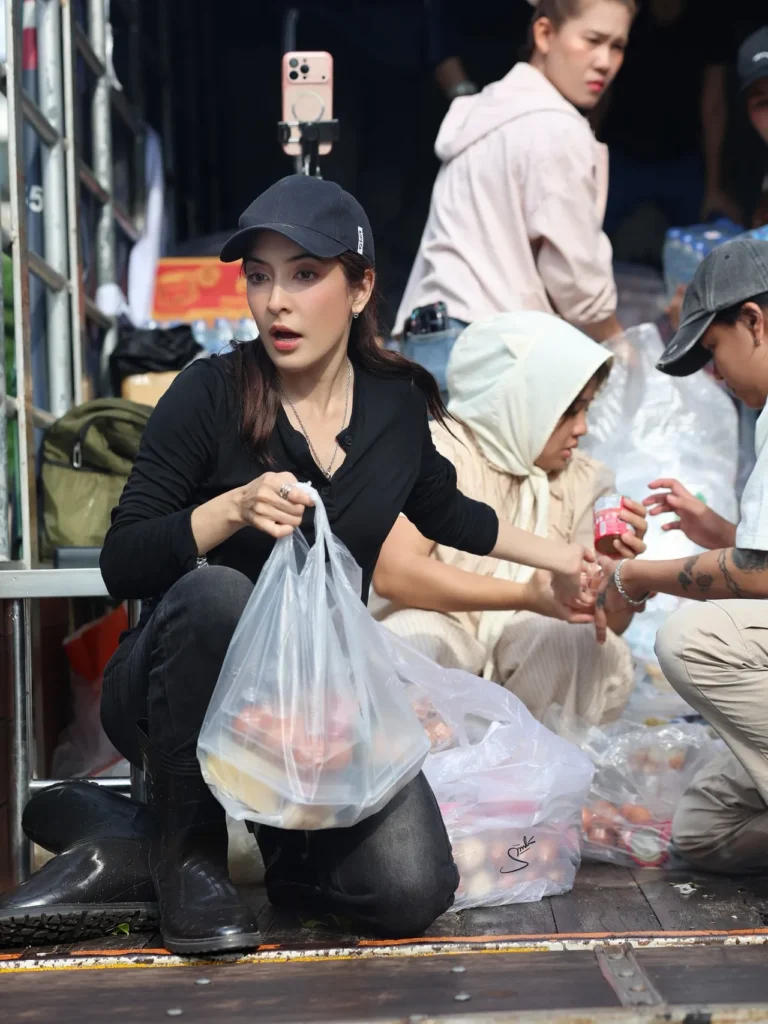 พิ้งกี้ สาวิกา